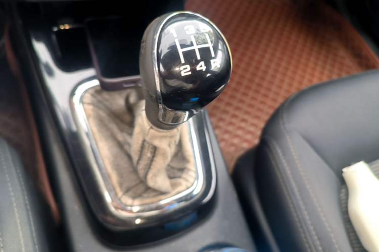 Used FORTHING Joyear S50 2016 1.5L Manual Luxury Model Gear Lever