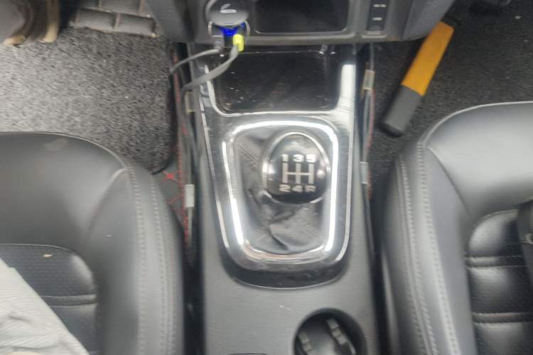 Used FORTHING Joyear S50 2016 2.0L Manual Luxury Version Gear Lever