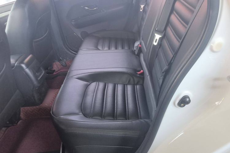 Used FORTHING Joyear S50 2016 1.6L CVT Deluxe Model Interior 1