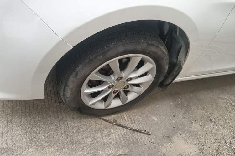 Used FORTHING Joyear S50 2016 1.5L Manual Luxury Edition Left Front Wheel Hub