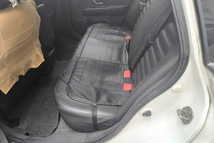 Used FORTHING Joyear S50 2016 1.5L Manual Luxury Edition Left Rear Seat