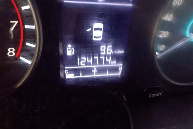 Used FORTHING Joyear S50 2016 1.5L Manual Luxury Model Odometer Close Up