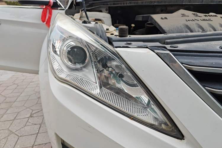Used FORTHING Joyear S50 2016 1.5L Manual Luxury Edition Right Front Headlight