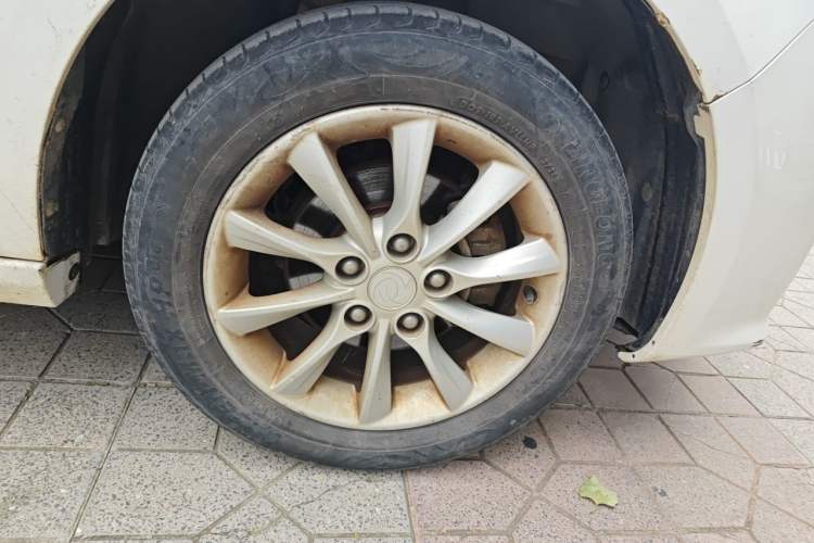 Used FORTHING Joyear S50 2016 1.5L Manual Luxury Edition Right Front Wheel Hub