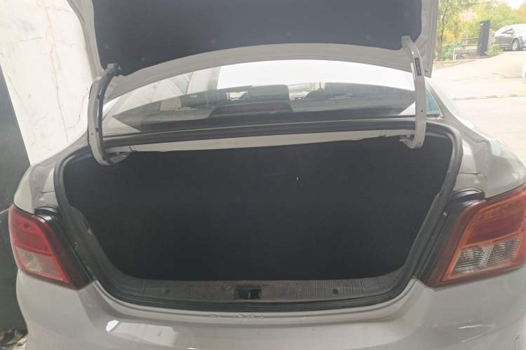 Used FORTHING Joyear S50 2016 1.5L Manual Luxury Edition Trunk