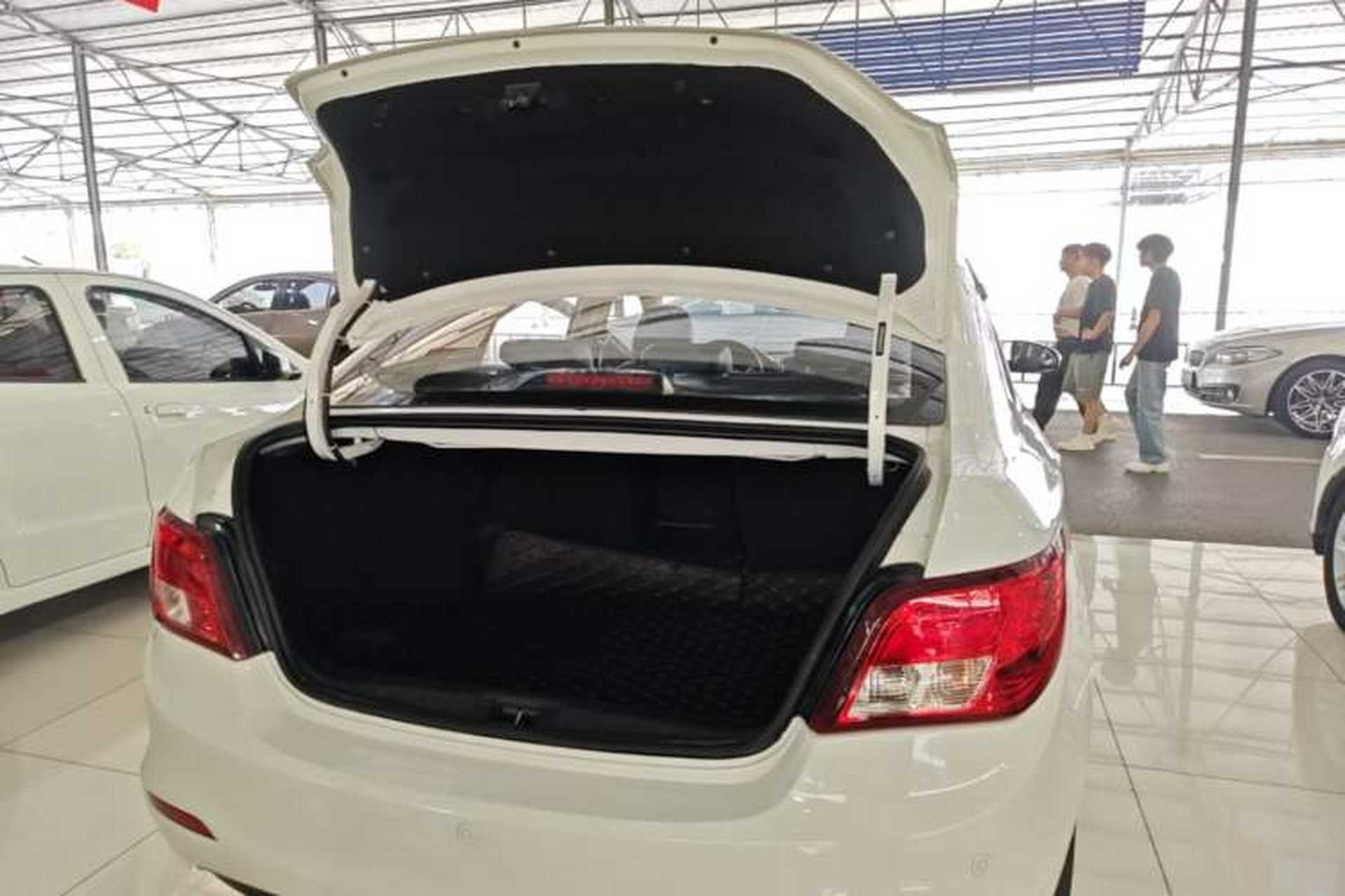 Used FORTHING Joyear S50 2016 2.0L Manual Luxury Version Trunk