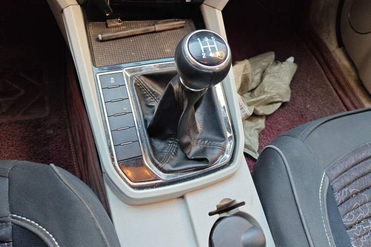 Used FORTHING Joyear S50 2017 1.5L Manual Luxury Model Gear Lever