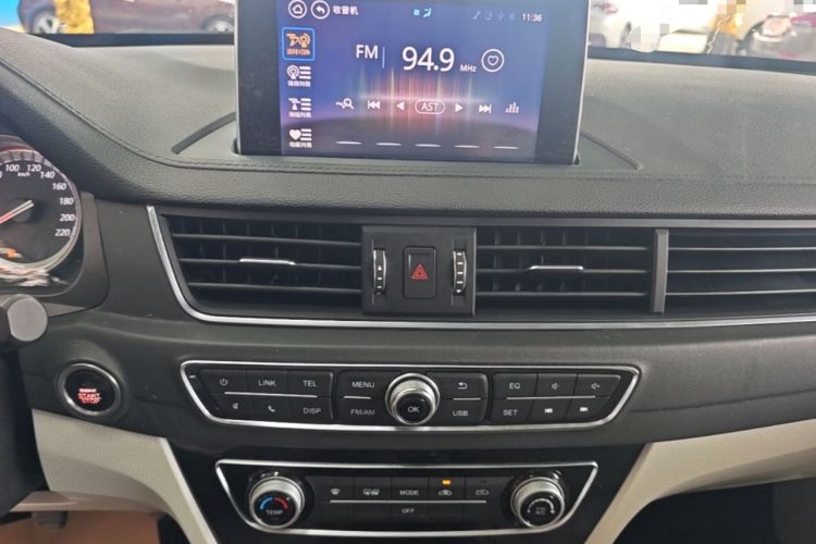 Used FORTHING Joyear S50 2017 2.0L Manual Luxury Version Audio And AC Panel
