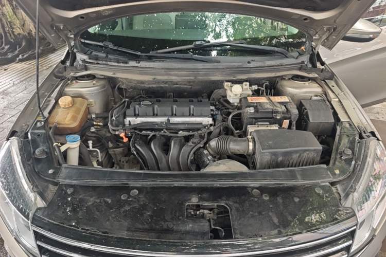 Used FORTHING Joyear S50 2017 2.0L Manual Luxury Version Engine Bay