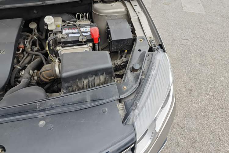 Used FORTHING Joyear S50 2017 1.6L CVT Luxury Model Engine Bay Left