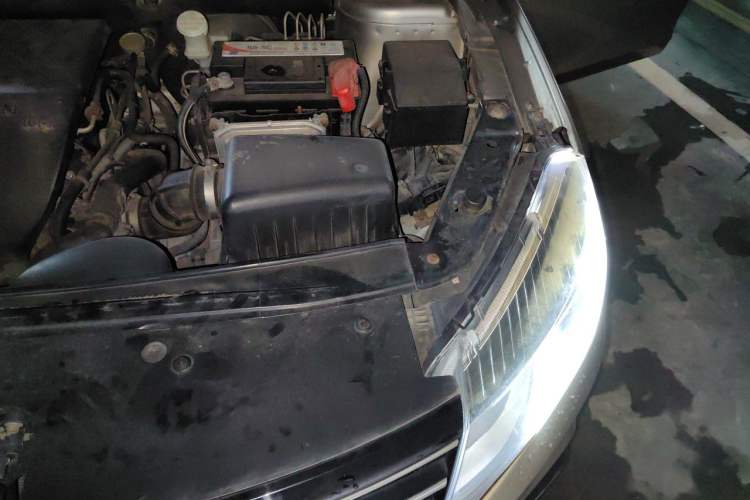Used FORTHING Joyear S50 2017 1.6L CVT Luxury Model Engine Bay Left