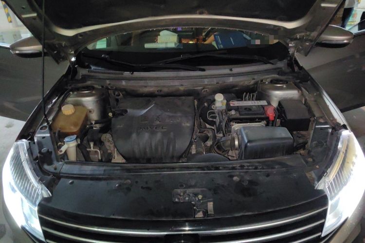 Used FORTHING Joyear S50 2017 1.6L CVT Luxury Model Engine Bay