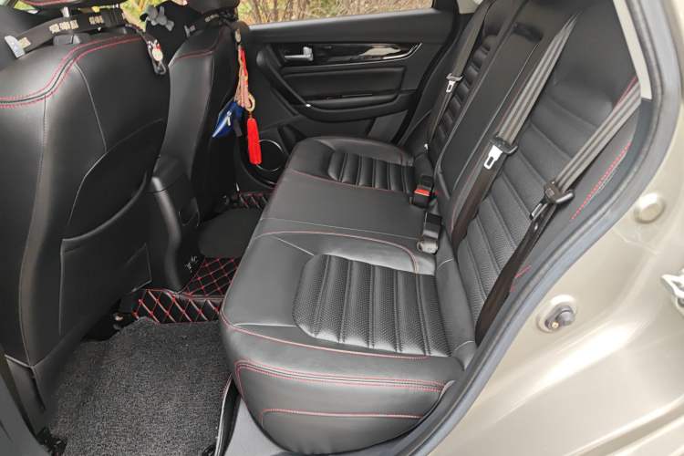 Used FORTHING Joyear S50 2017 1.6L CVT Luxury Model Left Rear Seat