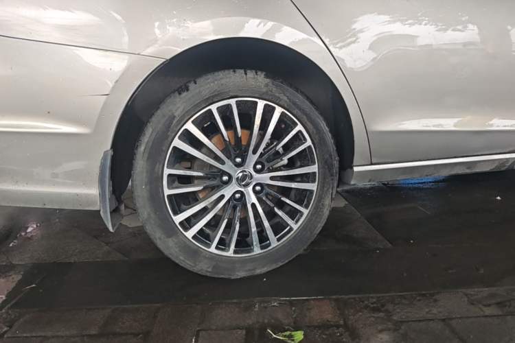 Used FORTHING Joyear S50 2017 2.0L Manual Luxury Version Right Rear Wheel Hub