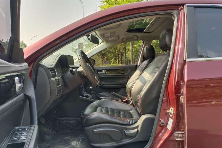 Used FORTHING Joyear S50 2017 1.5L Manual Luxury Model Interior 5