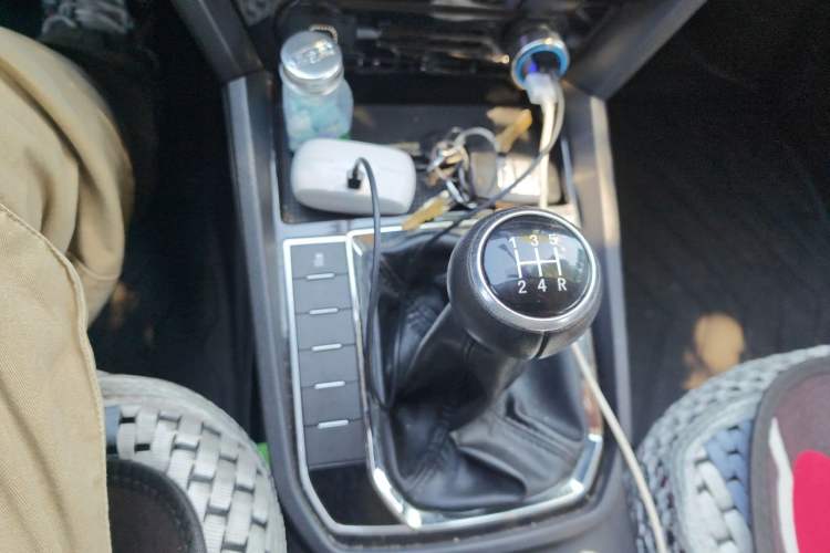 Used FORTHING Joyear S50 2017 1.5L Manual Luxury Model Gear Lever
