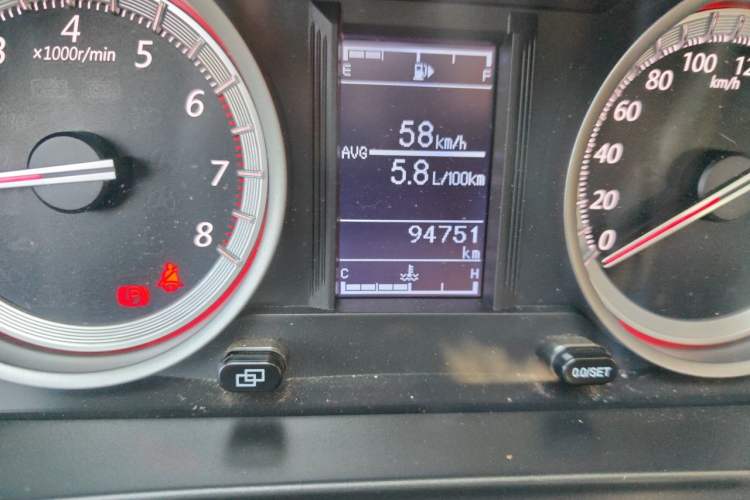 Used FORTHING Joyear S50 2017 1.5L Manual Luxury Model Odometer Close Up