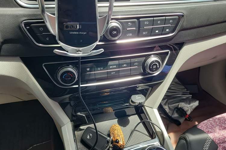 Used FORTHING Joyear S50 2017 1.5L Manual Luxury Model Audio And AC Panel