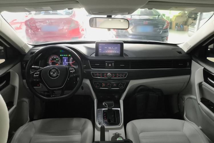 Used FORTHING Joyear S50 2017 1.6L CVT Luxury Model Center Console