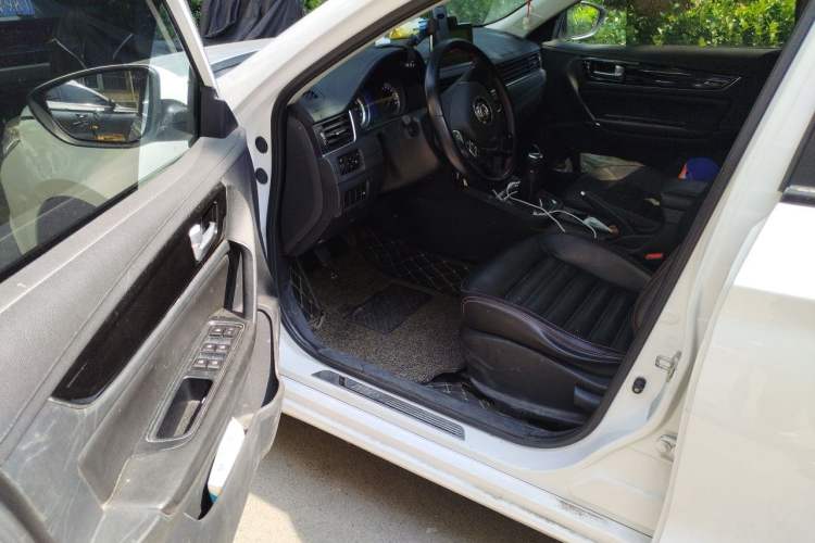 Used FORTHING Joyear S50 2017 1.5L Manual Luxury Version Driver Seat