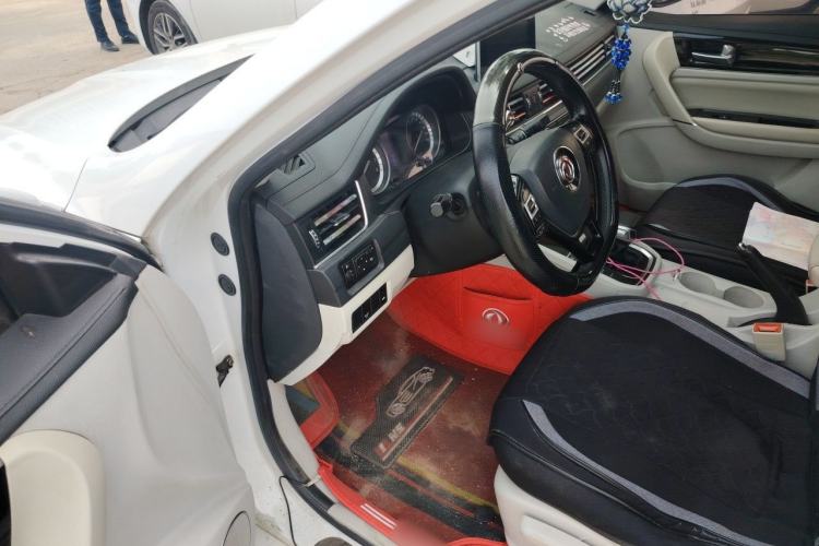 Used FORTHING Joyear S50 2017 1.6L CVT Luxury Model Driver Seat