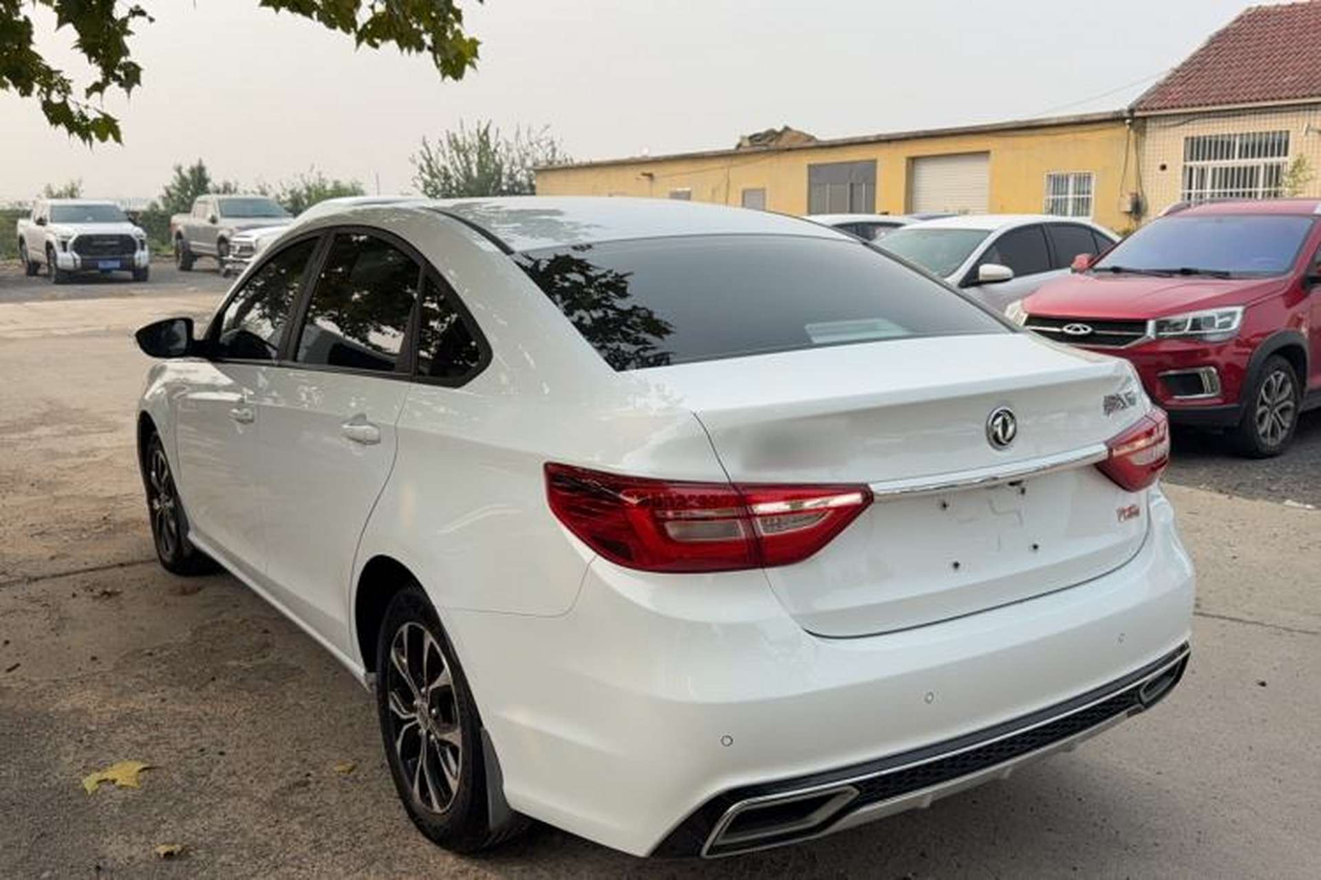 Used FORTHING Joyear S50 2017 1.5L Manual Luxury Version Exterior 3