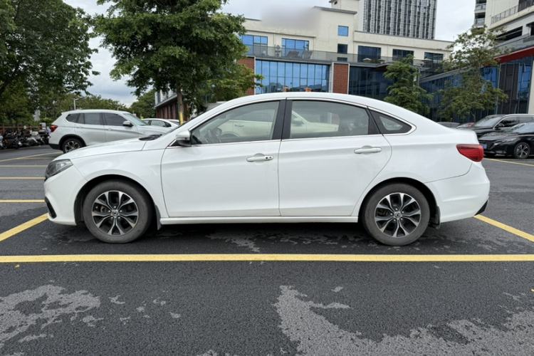 Used FORTHING Joyear S50 2017 1.6L CVT Luxury Model Exterior 3