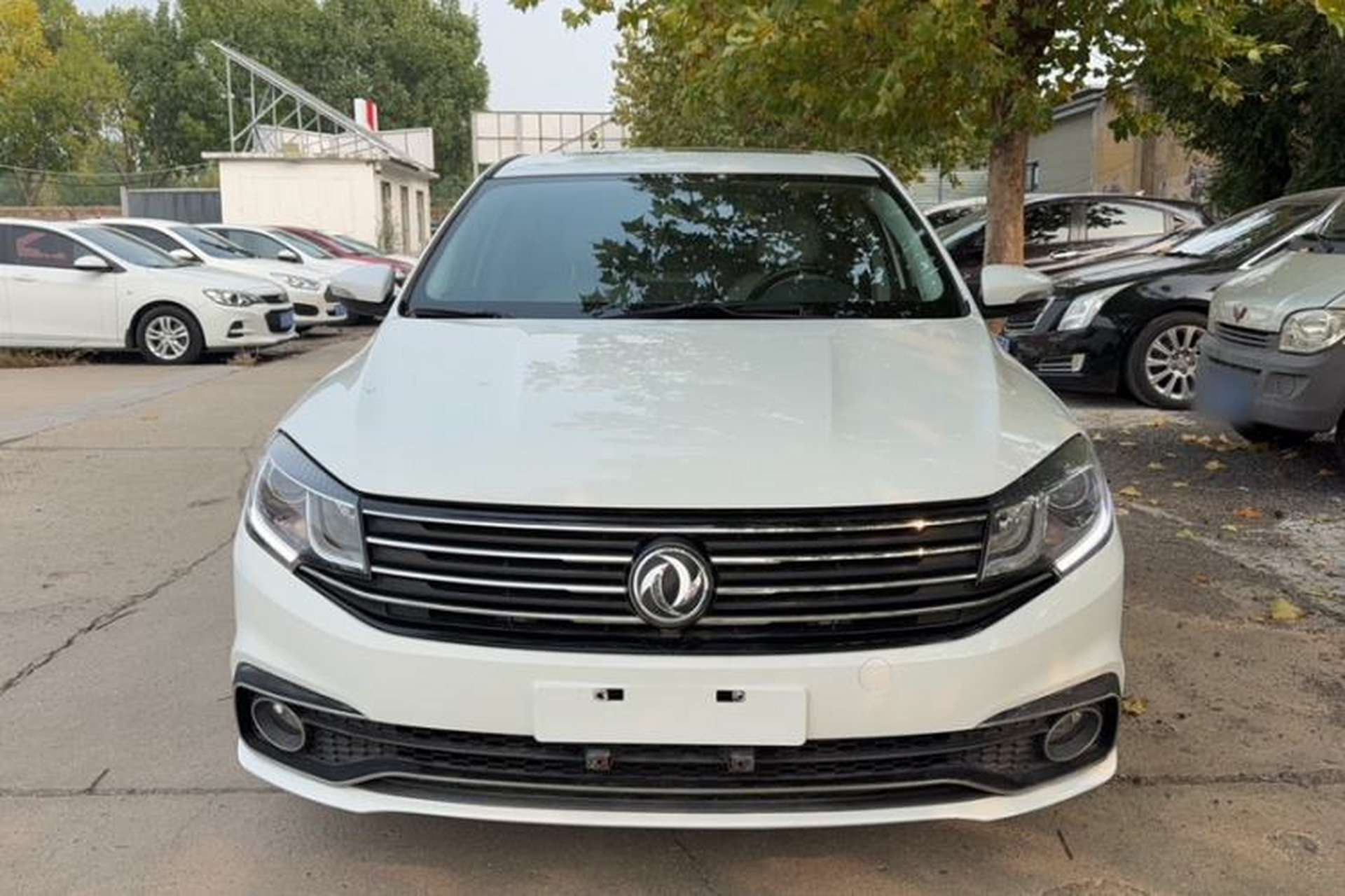 Used FORTHING Joyear S50 2017 1.5L Manual Luxury Version Exterior 4