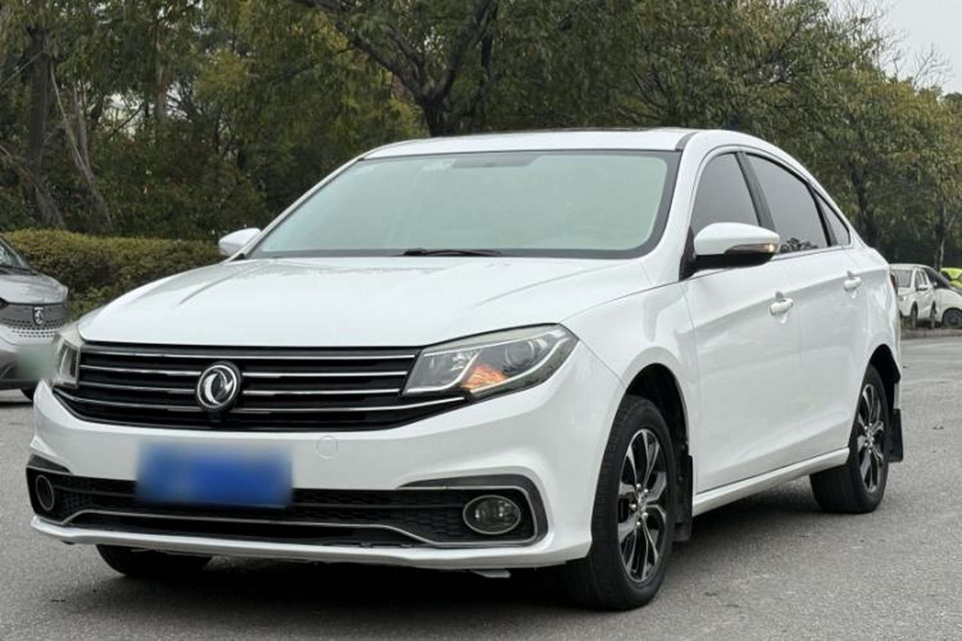 Used FORTHING Joyear S50 2017 1.6L CVT Luxury Model Front Left 45 Deg