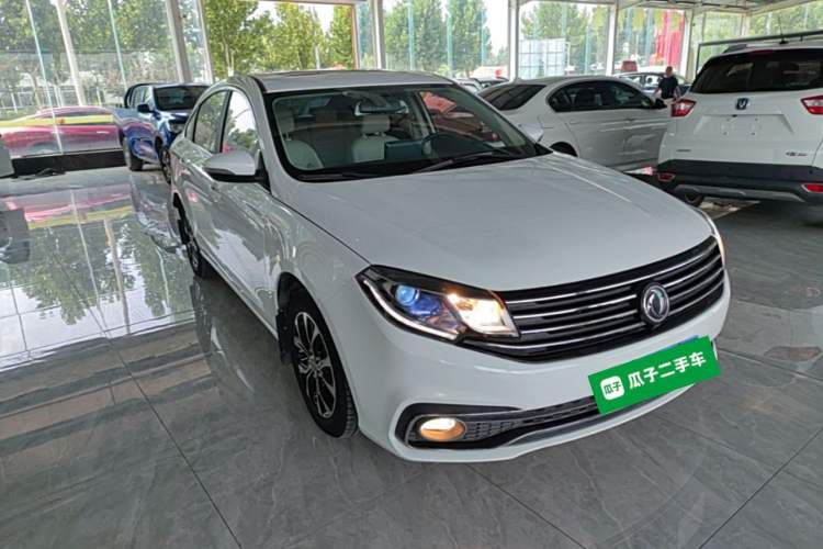 Used FORTHING Joyear S50 2017 1.6L CVT Luxury Model Front Right 45 Deg