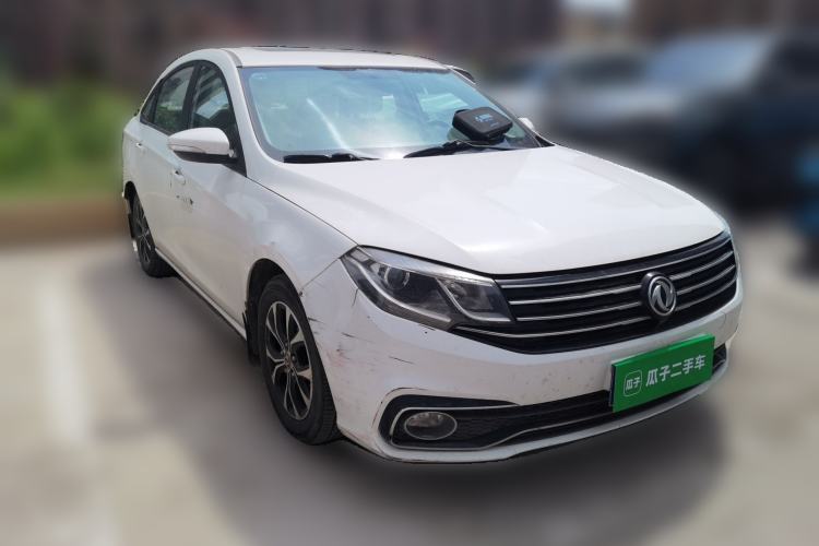 Used FORTHING Joyear S50 2017 1.6L CVT Luxury Model Front Right 45 Deg