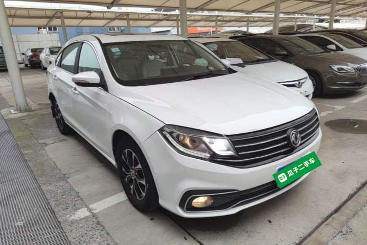 Used FORTHING Joyear S50 2017 1.6L CVT Luxury Model Front Right 45 Deg