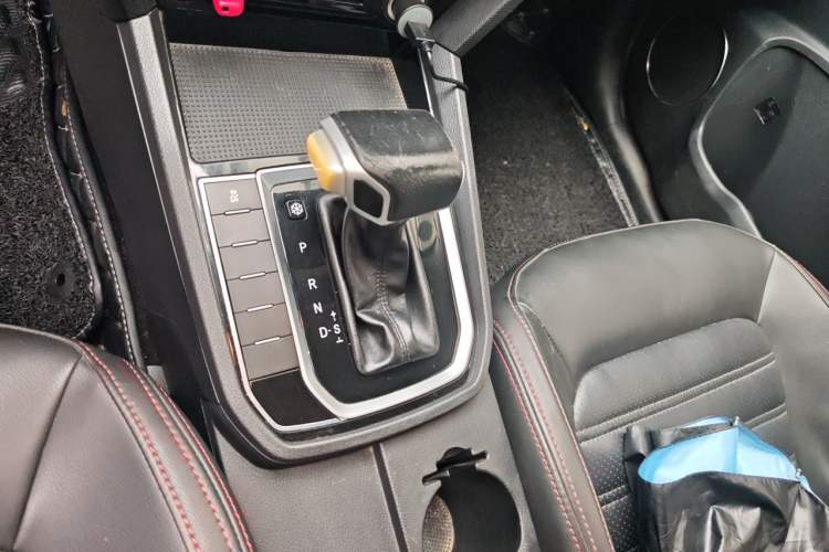 Used FORTHING Joyear S50 2017 1.6L CVT Luxury Model Gear Lever