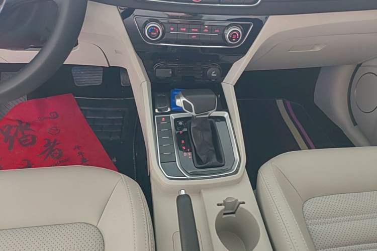Used FORTHING Joyear S50 2017 1.6L CVT Luxury Model Gear Lever