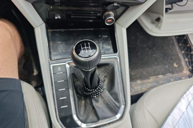 Used FORTHING Joyear S50 2017 1.5L Manual Luxury Model Gear Lever