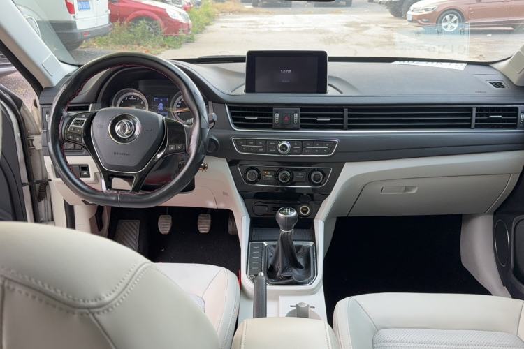 Used FORTHING Joyear S50 2017 1.5L Manual Luxury Version Interior 3