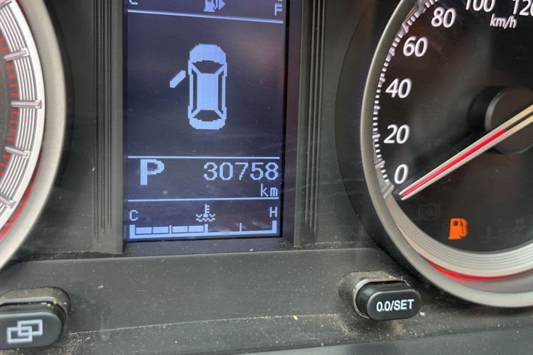 Used FORTHING Joyear S50 2017 1.6L CVT Luxury Model Odometer Close Up
