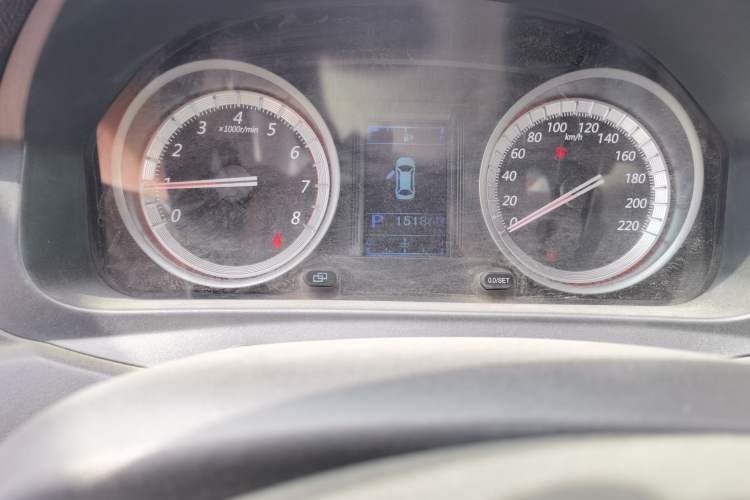 Used FORTHING Joyear S50 2017 1.6L CVT Luxury Model Odometer Close Up