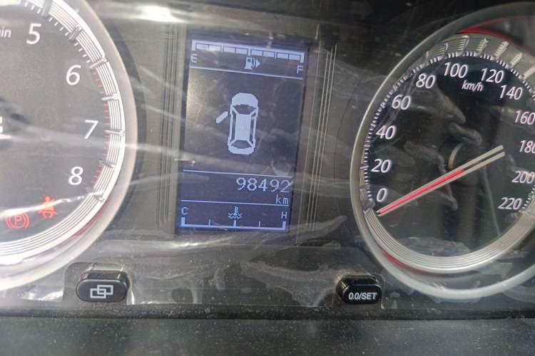 Used FORTHING Joyear S50 2017 1.5L Manual Luxury Version Odometer Close Up