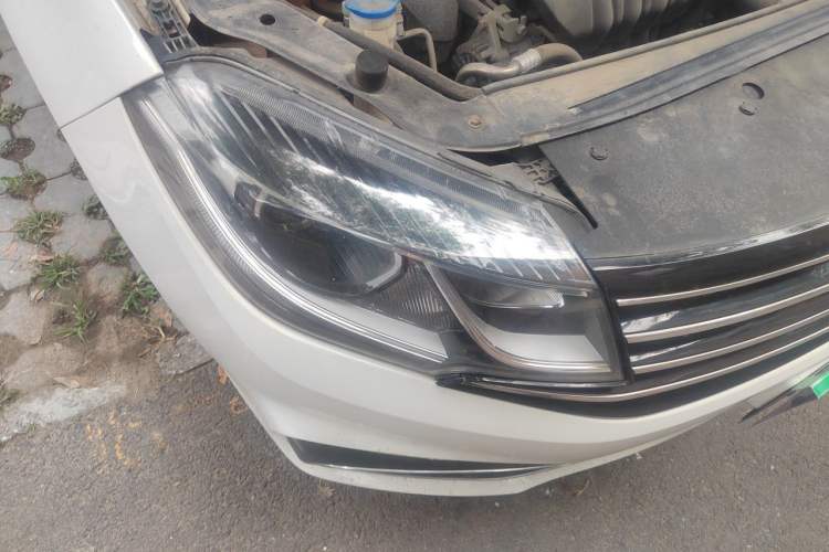Used FORTHING Joyear S50 2017 1.5L Manual Luxury Model Right Front Headlight