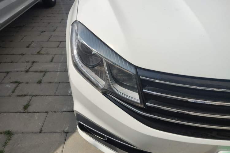 Used FORTHING Joyear S50 2017 1.5L Manual Luxury Version Right Front Headlight