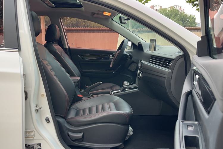 Used FORTHING Joyear S50 2017 1.6L CVT Luxury Model Right Front Seat