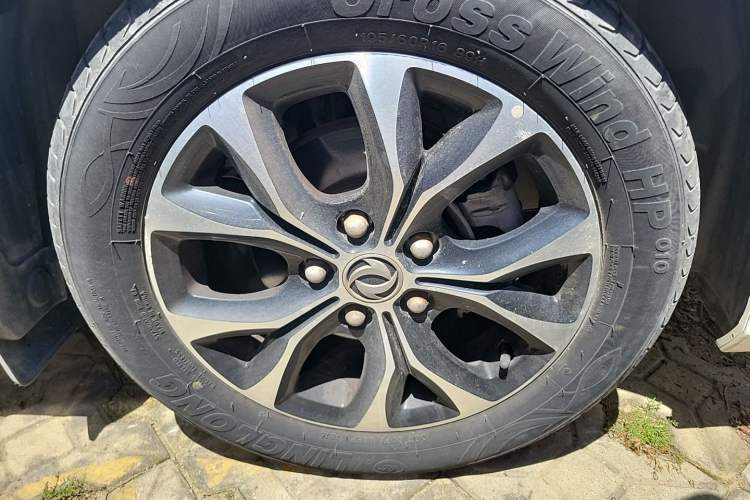 Used FORTHING Joyear S50 2017 1.5L Manual Luxury Model Right Front Wheel Hub
