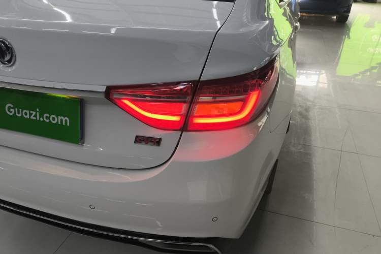 Used FORTHING Joyear S50 2017 1.6L CVT Luxury Model Right Rear Taillight