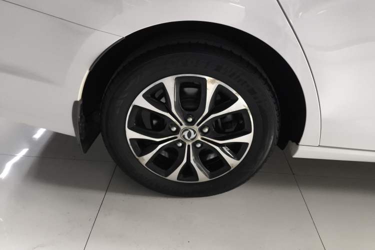 Used FORTHING Joyear S50 2017 1.6L CVT Luxury Model Right Rear Wheel Hub