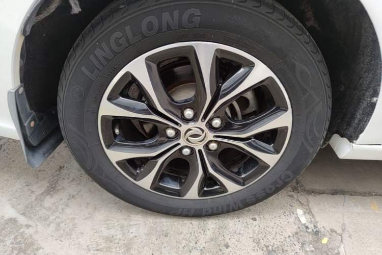 Used FORTHING Joyear S50 2017 1.6L CVT Luxury Model Right Rear Wheel Hub