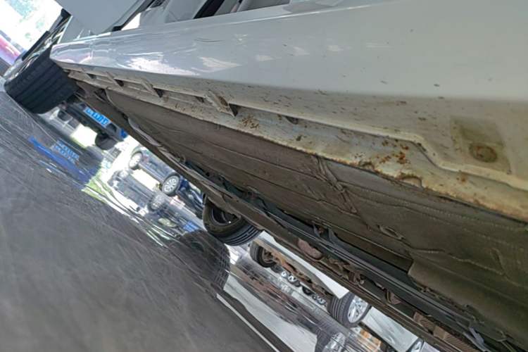 Used FORTHING Joyear S50 2017 1.6L CVT Luxury Model Right Side Sill