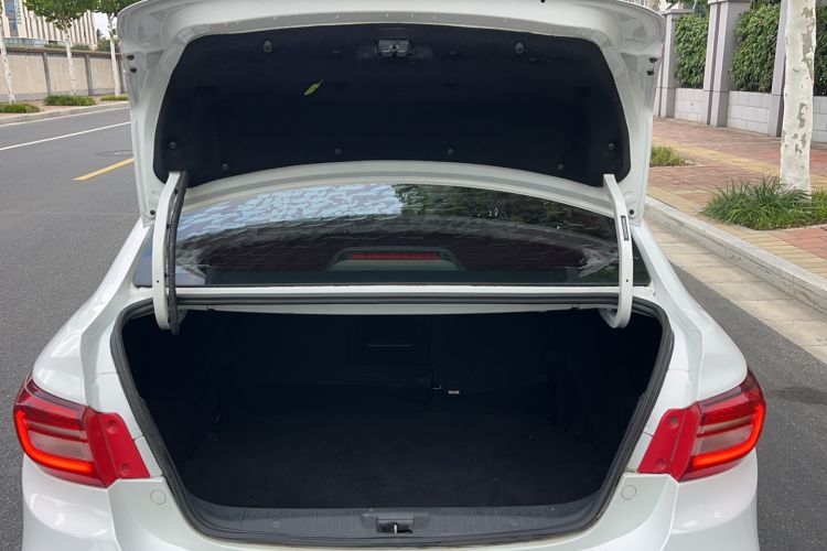 Used FORTHING Joyear S50 2017 1.6L CVT Luxury Model Trunk