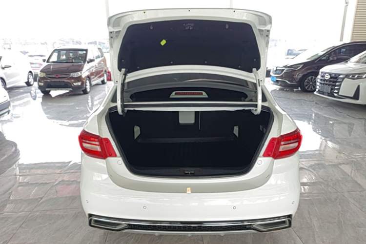 Used FORTHING Joyear S50 2017 1.6L CVT Luxury Model Trunk