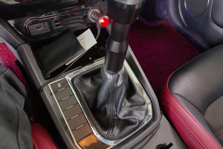 Used FORTHING Joyear S50 2019 1.6L Manual Luxury Model Gear Lever